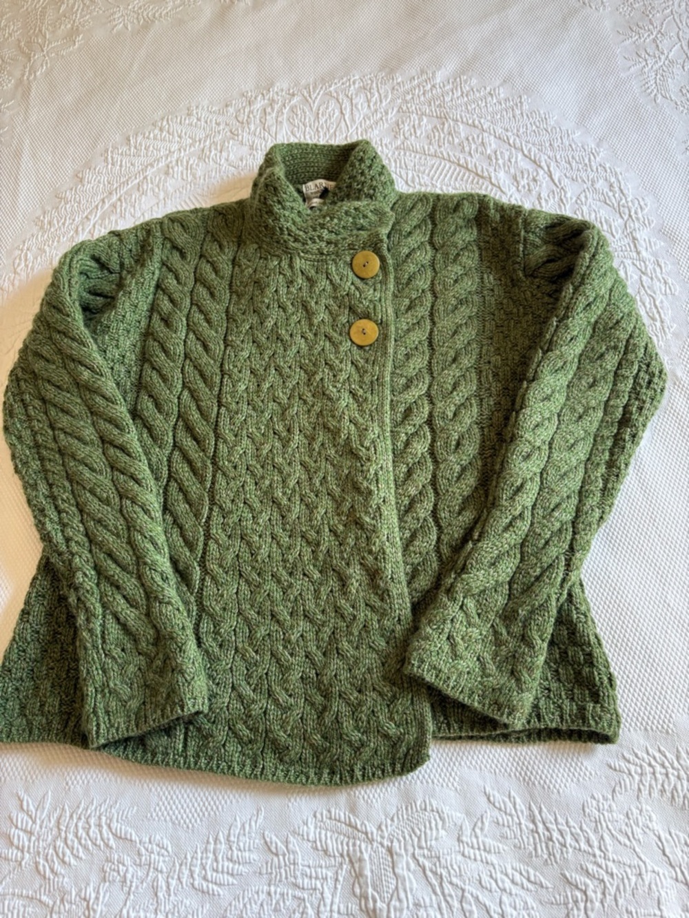 Blarney woolen mills soft merino wool green cable knit sweater missing button S